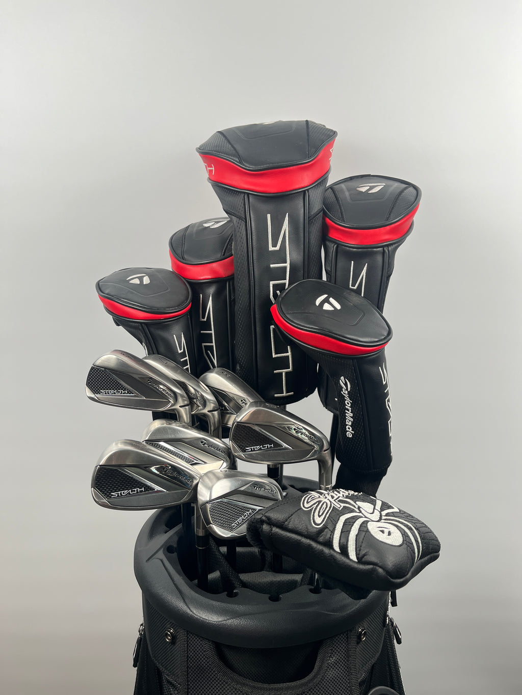 TaylorMade Stealth Complete Set Regular Flex RH STD Length