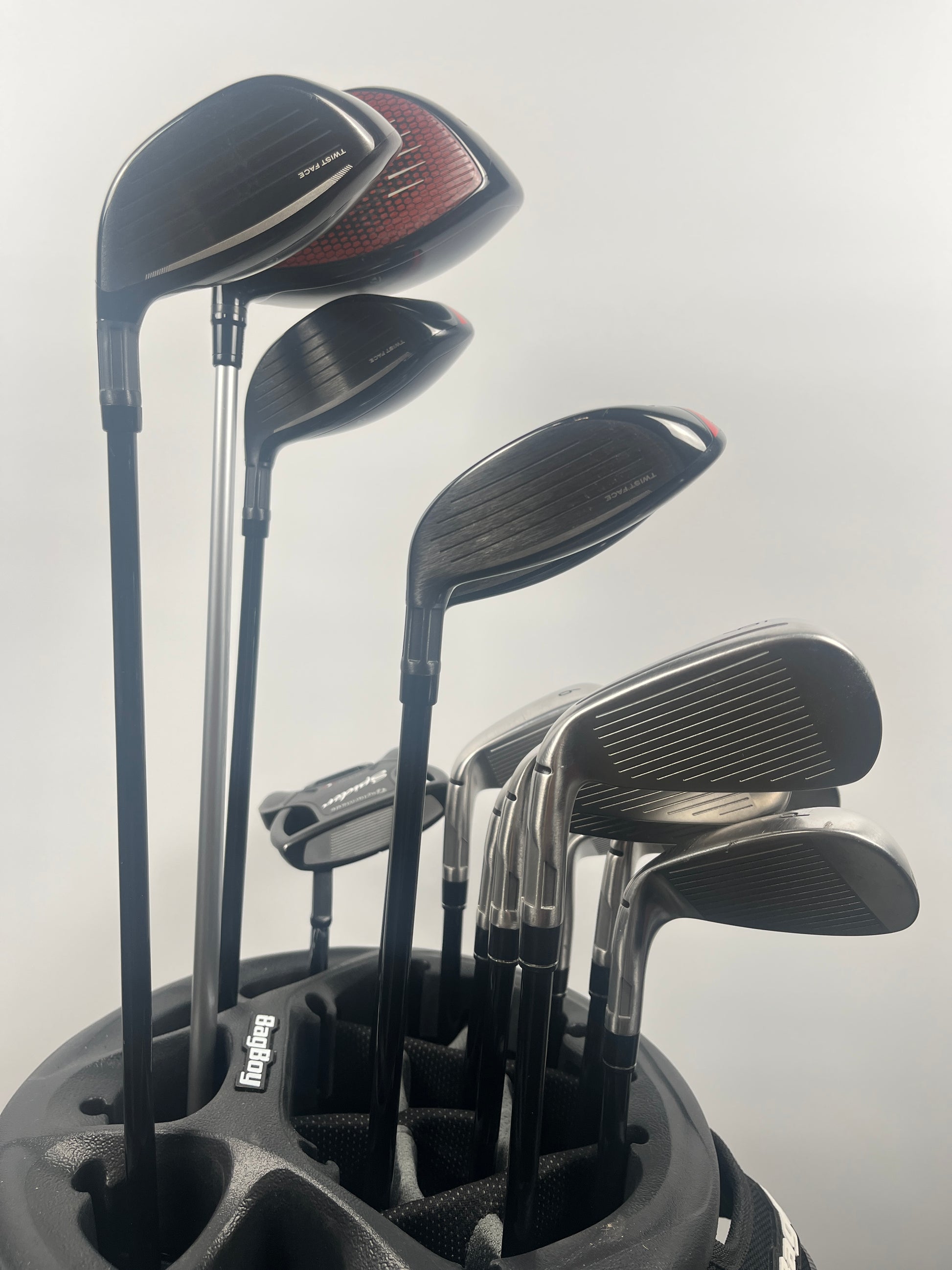 TaylorMade Stealth Complete Set Regular Flex RH STD Length