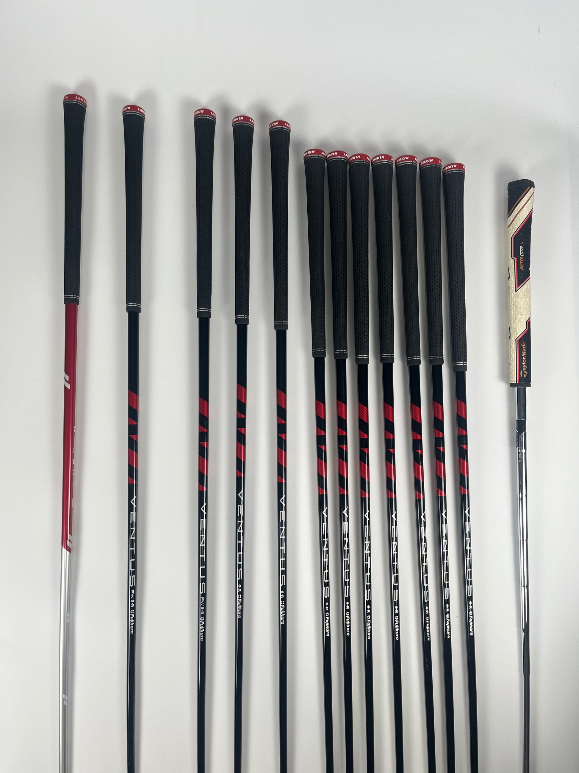 TaylorMade Stealth Complete Set Regular Flex RH STD Length