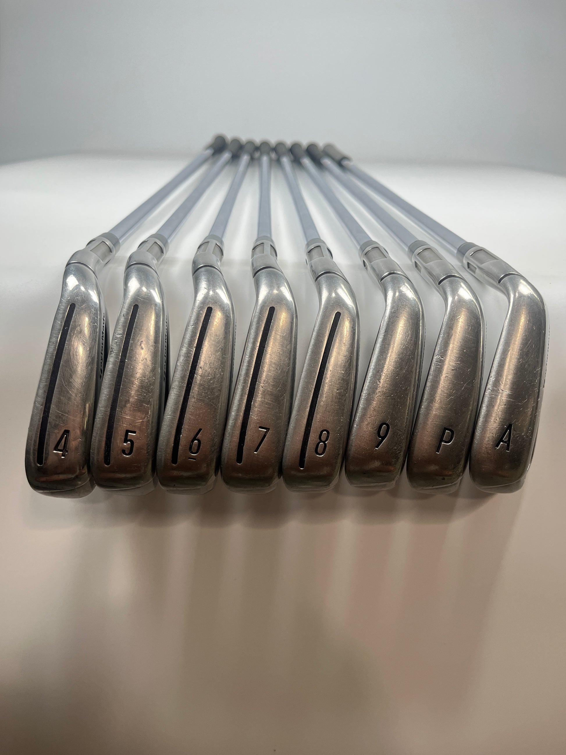 TaylorMade SIM 2 Max Iron Set 4-PW,GW Regular Flex RH STD Length