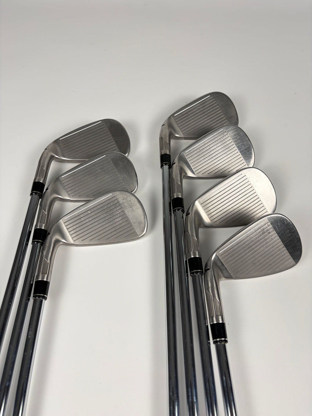 TaylorMade Stealth Iron Set 5-PW,GW Regular Flex RH STD Length
