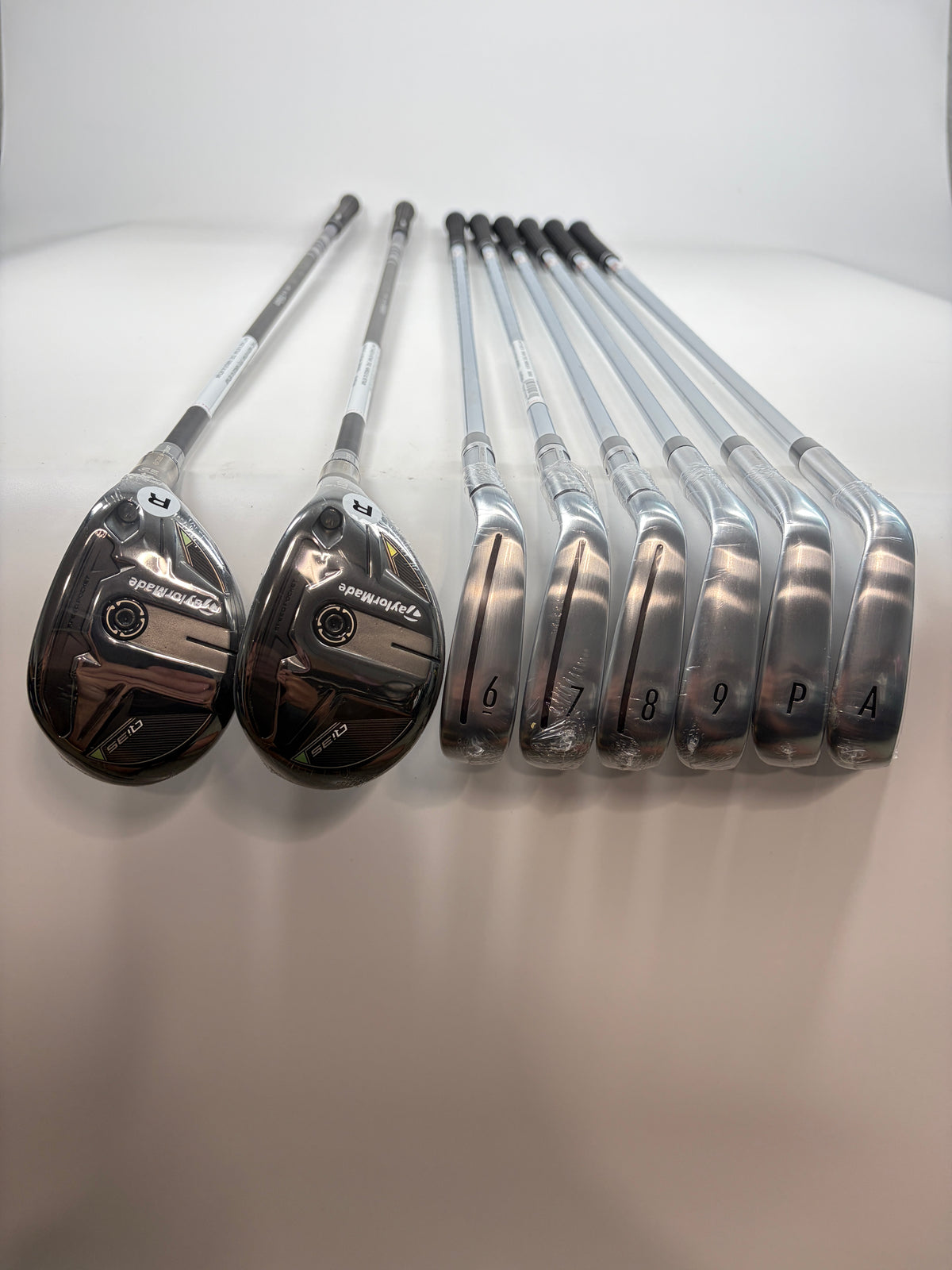 TaylorMade QI35 Combo Iron Set 4H,5H,6-PW,GW Regular Flex RH STD Length