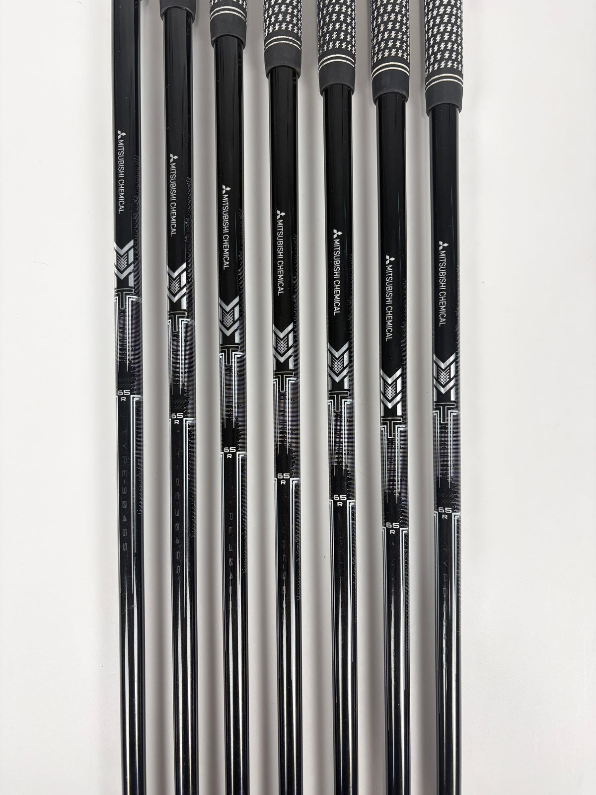 TaylorMade P790 2023 Iron Set 5-PW,GW Regular Flex LH +0.5"